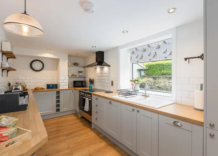 Robins - Beautiful North Yorkshire Stone