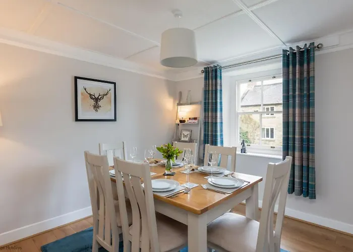 Robins - Beautiful North Yorkshire Stone York