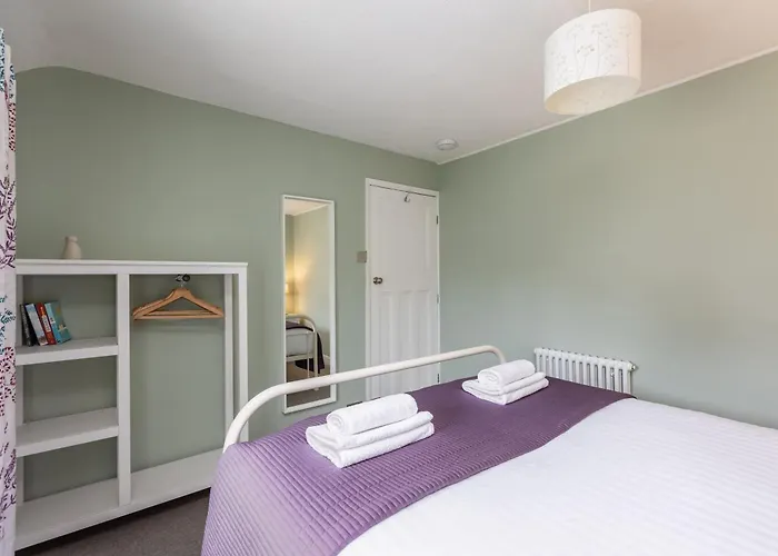 Robins - Beautiful North Yorkshire Stone *