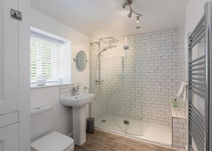 Robins - Beautiful North Yorkshire Stone York